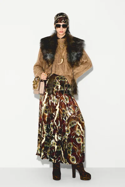 Look 10